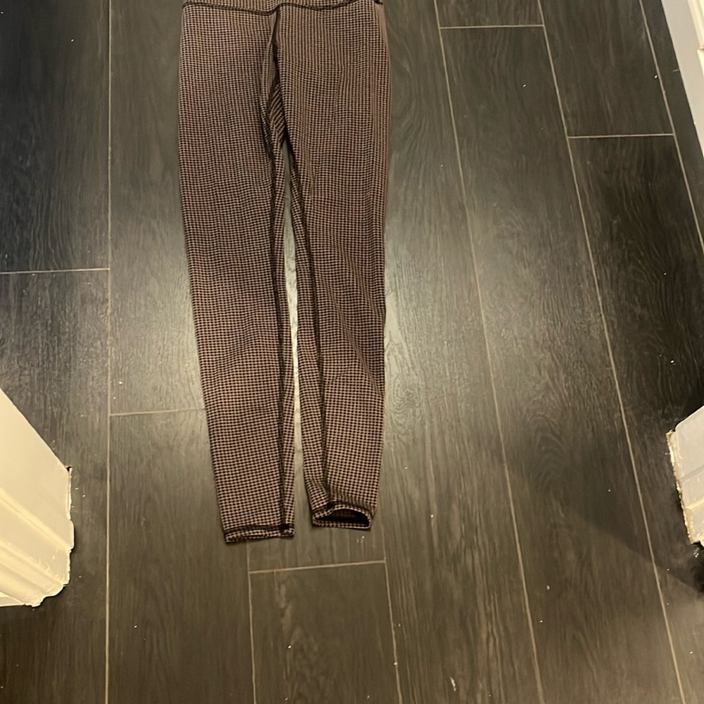 ALO Yoga Brown Leggings Sleek Stretchy Design